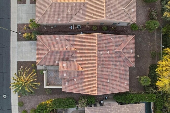 Building Photo - 12600 W Rosewood Ln