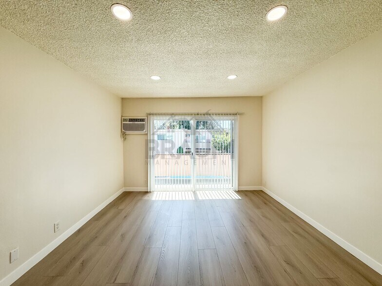 Building Photo - 5433 Sepulveda Blvd