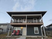 Building Photo - 11 Mullin St