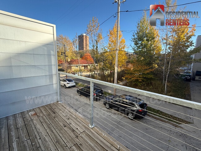 Building Photo - 2121 N Riverboat Rd