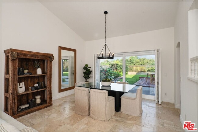 Building Photo - 6497 Country Club Dr