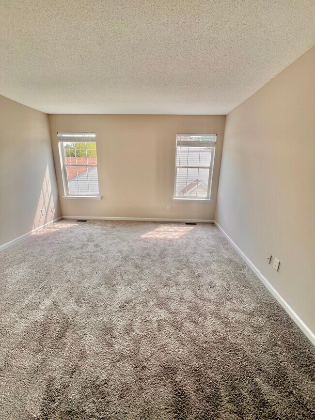 Building Photo - 6223 Cambridge Dr