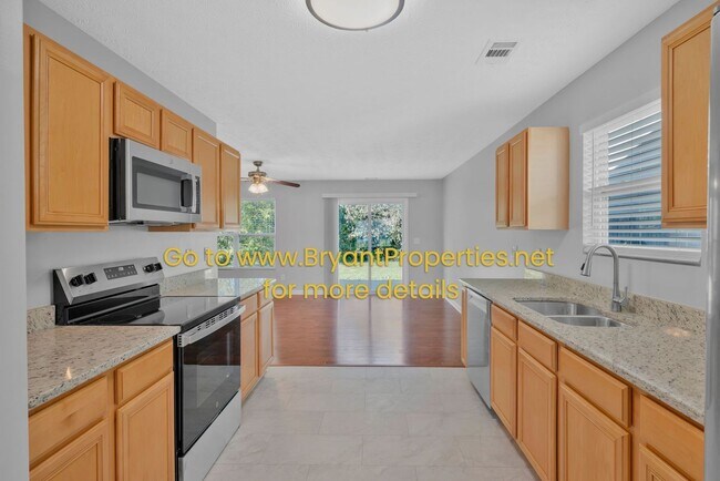 Building Photo - 2872 Creekbend Dr