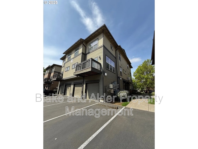 Building Photo - 22832 SW Forest Creek Dr