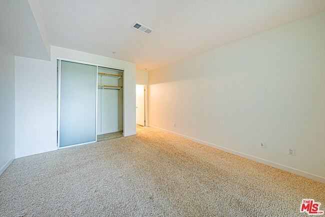 Building Photo - 1234 Wilshire Blvd