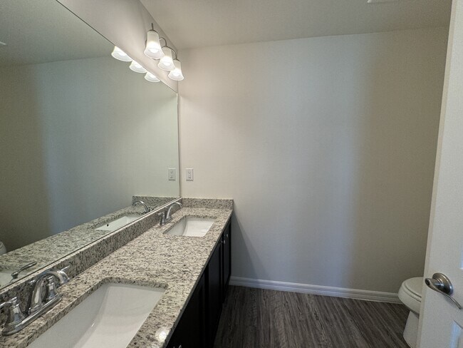 Building Photo - 26533 Sandhill Blvd