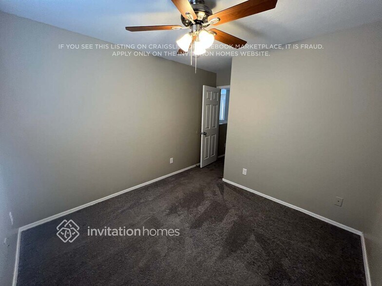 Building Photo - 1075 E Rolls Rd