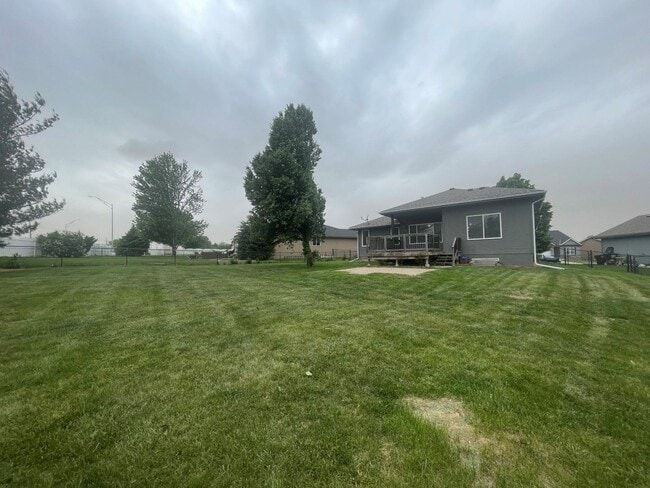 Building Photo - Home For Rent Papillion