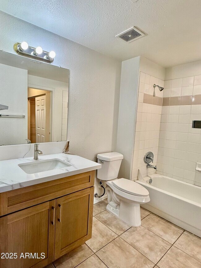 Building Photo - 3236 E Chandler Blvd