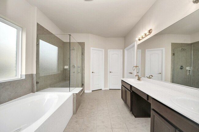 Building Photo - 21254 Lucknow Ln