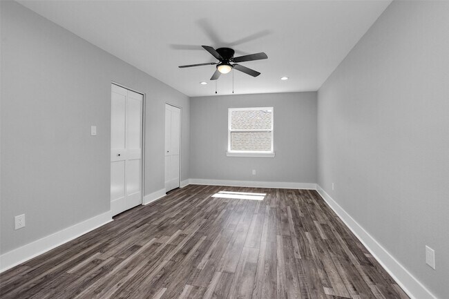 Building Photo - 101 April Point Pl