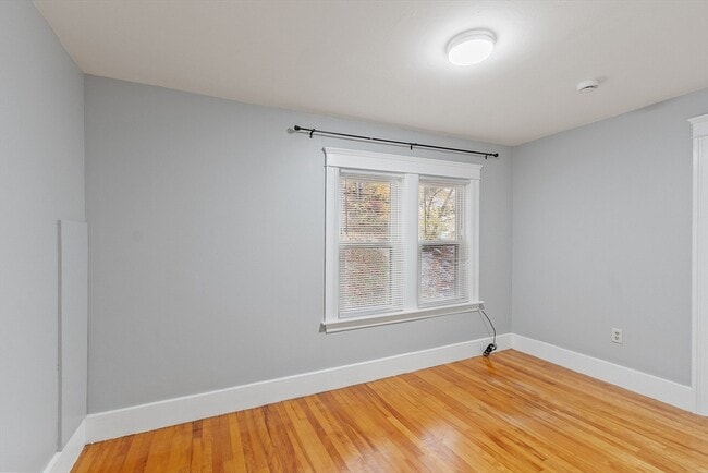 Building Photo - 577 Chandler St