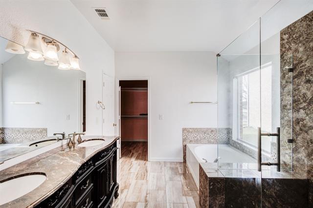 Building Photo - 7220 Cloverleaf Dr