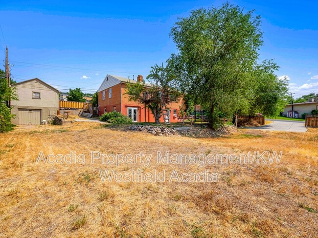 Building Photo - 4092 Orchard Dr
