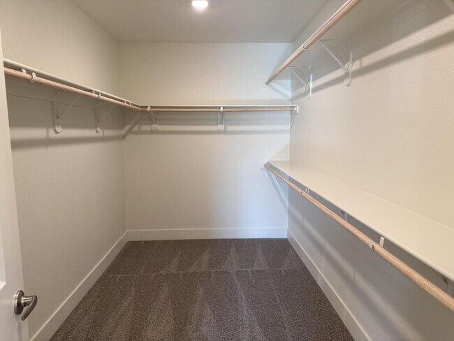 Building Photo - Brand New DR Horton Home Close to UNR!