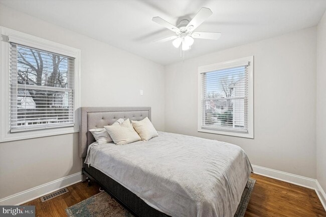 Building Photo - 607 Jackson Ave