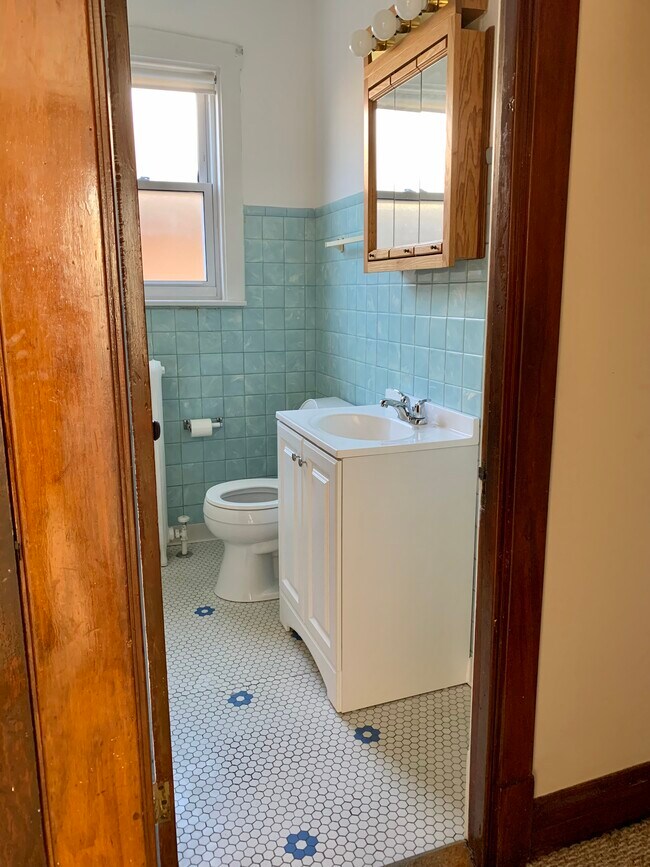 Building Photo - 4934 N Marmora Ave
