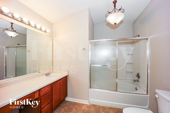Building Photo - 207 Fairgrove Ln