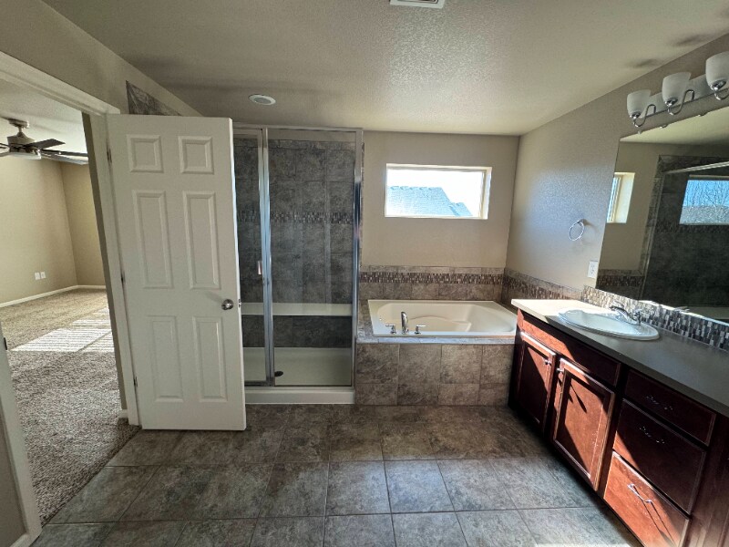 Building Photo - 6559 Tombstone Ridge Rd