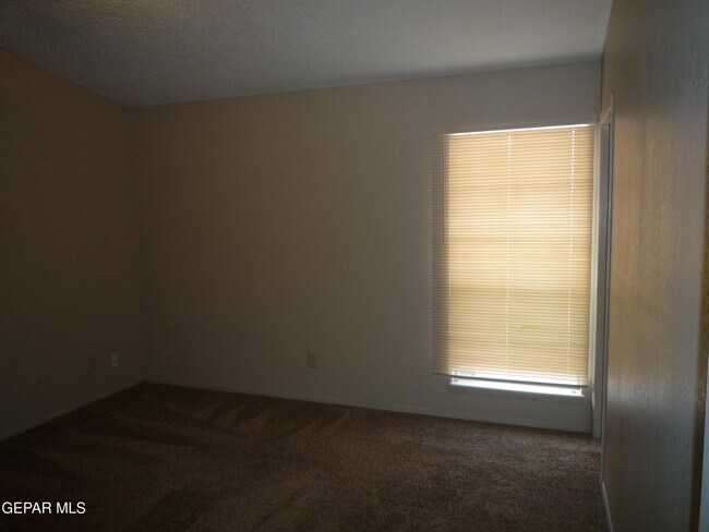 Building Photo - 11128 Wharf Cove Dr