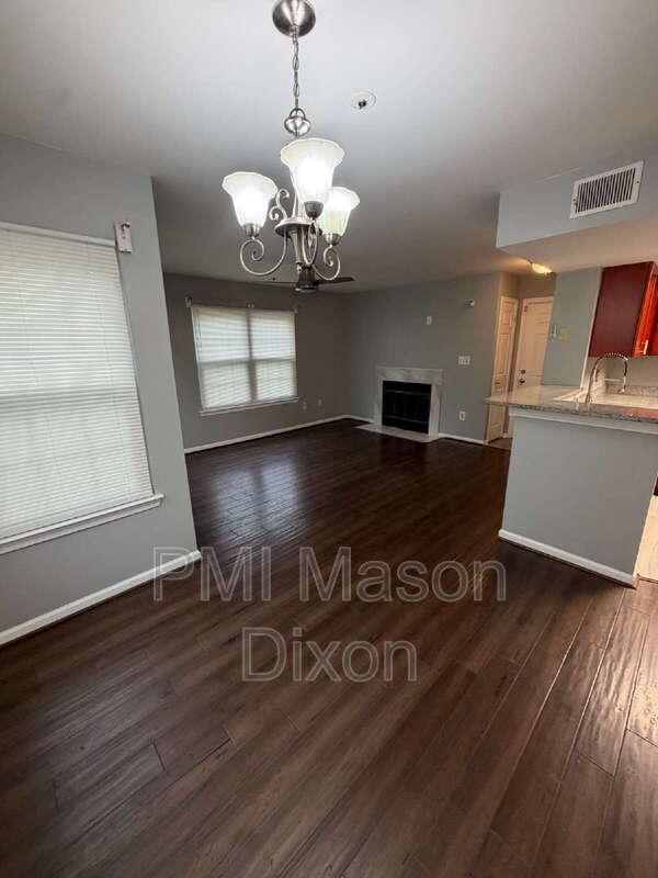 Building Photo - 14030 Vista Dr