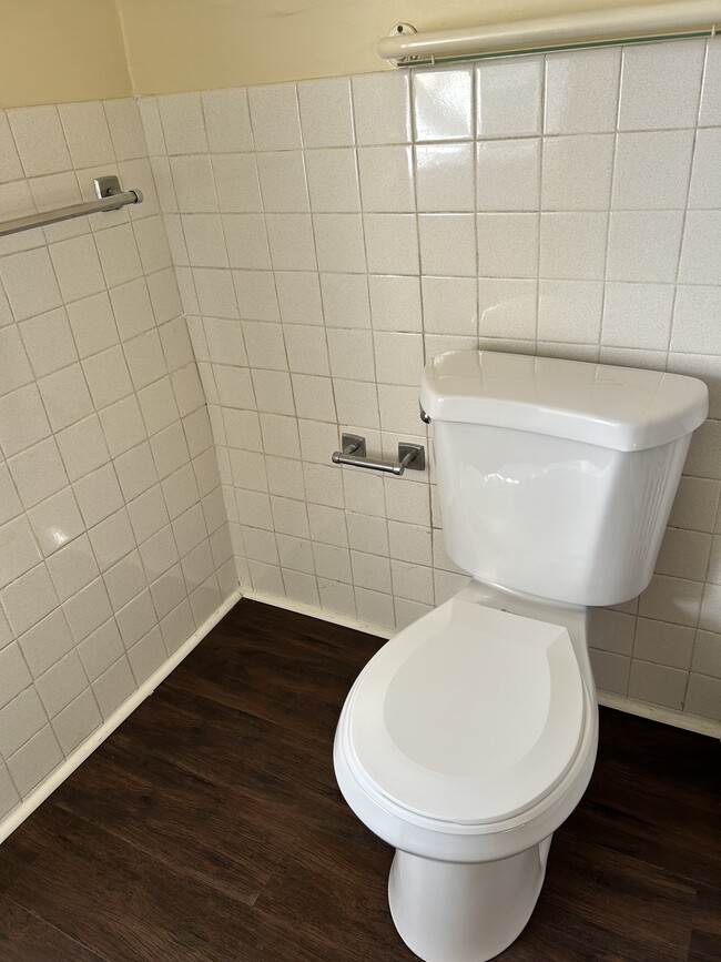 Building Photo - 840 Centre Ave