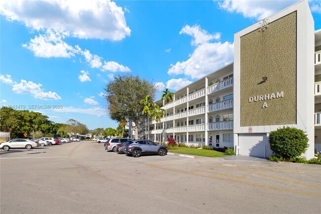 Building Photo - 1018 Durham A