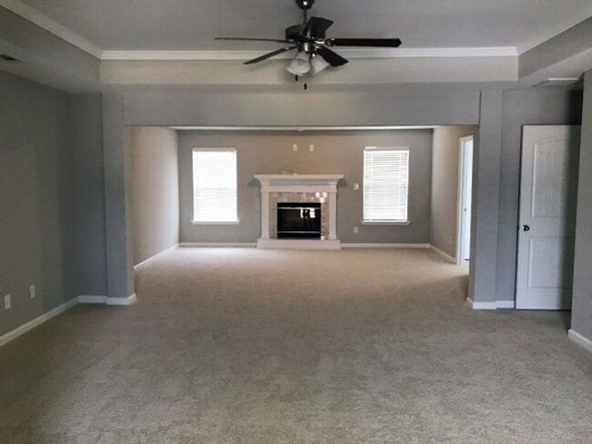 Building Photo - 327 Bella Rose Dr