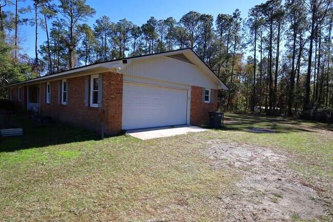 Building Photo - 282 Parkview Cir