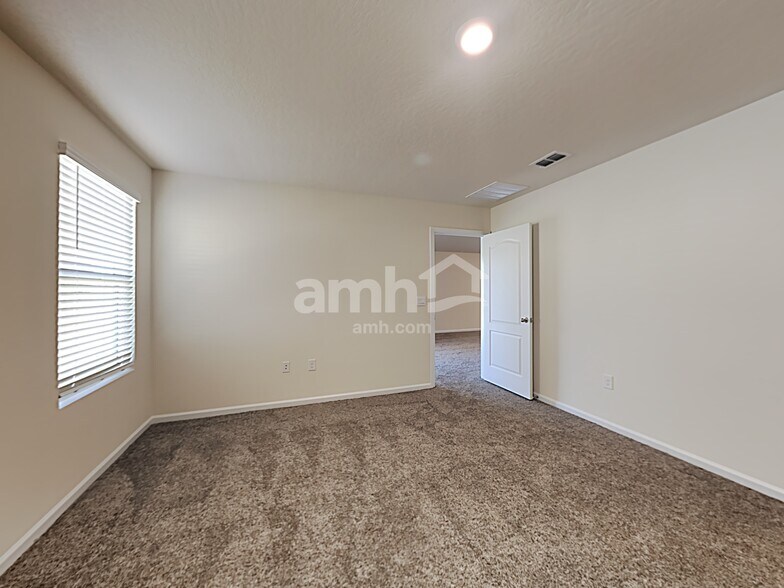 Building Photo - 298 Caminha Rd