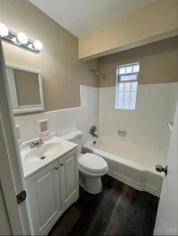 Building Photo - 129 Glenridge Pl