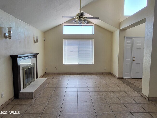 Building Photo - 7410 W Cholla St