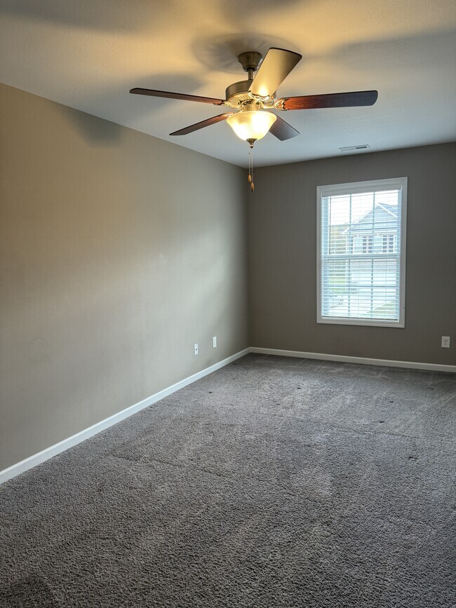 Building Photo - 3113 Dominion Dr