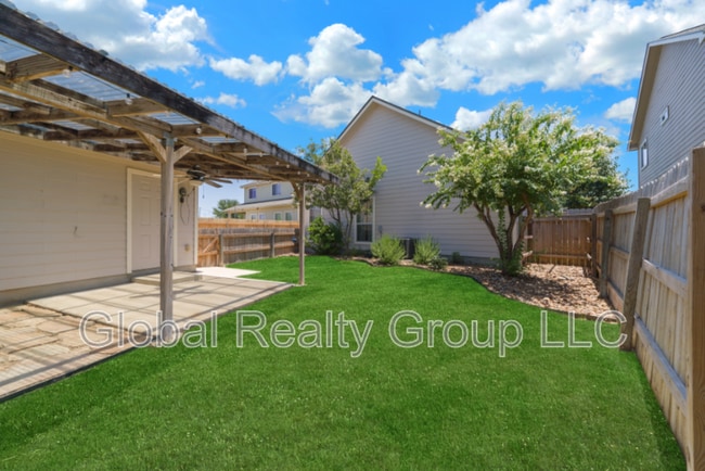 Building Photo - 308 Rustic Tr