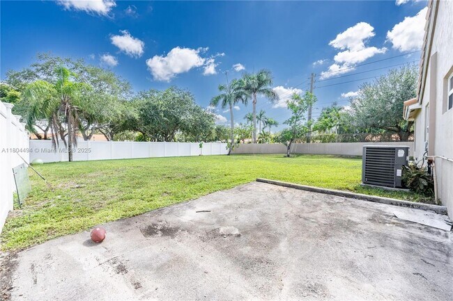 Building Photo - 1840 SW 135th Way
