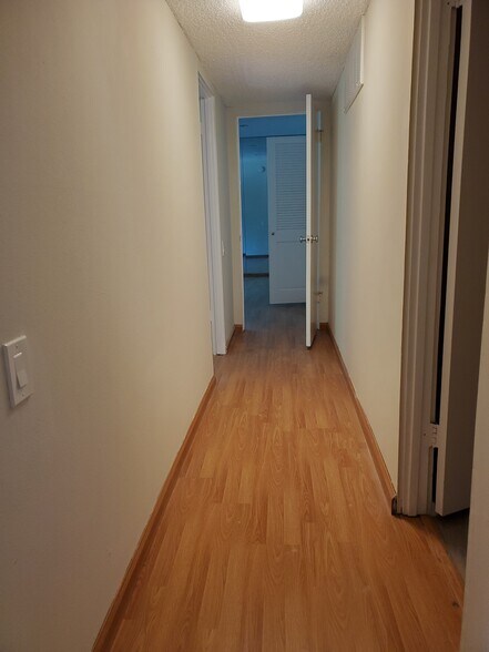 Building Photo - 4200 Laurel Canyon Blvd