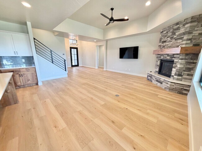 Building Photo - 3134 Blue Heron Dr