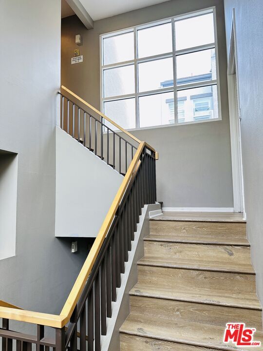 Building Photo - 6581 S Seabluff Dr