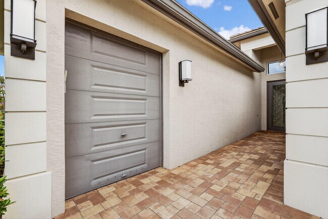 Building Photo - 11765 SW Poseidon Way