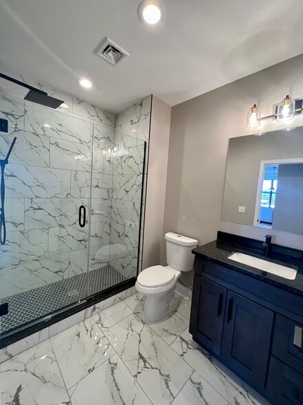 Building Photo - 116 S Main St