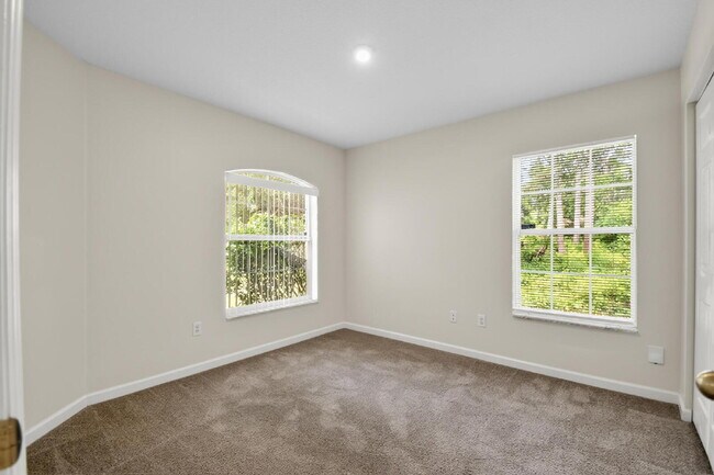 Building Photo - DUPLEX