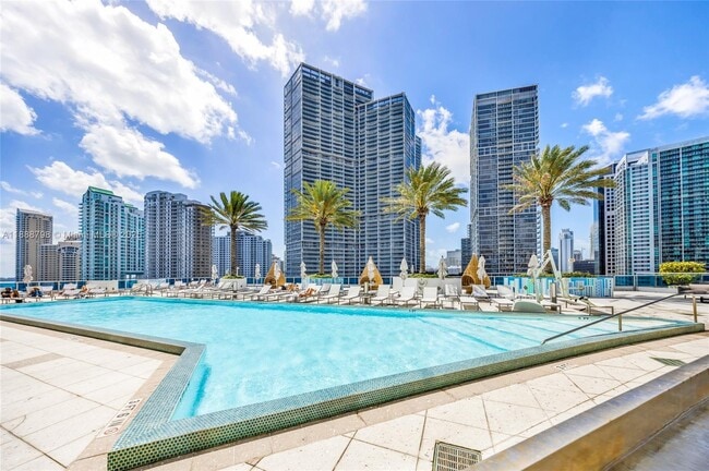 Building Photo - 200 Biscayne Blvd Way