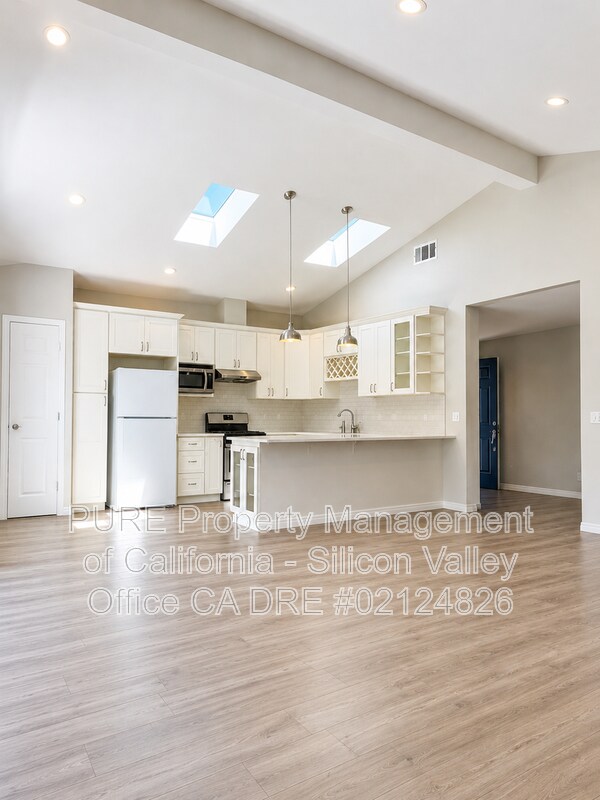 Building Photo - 40469 Shaw Ct