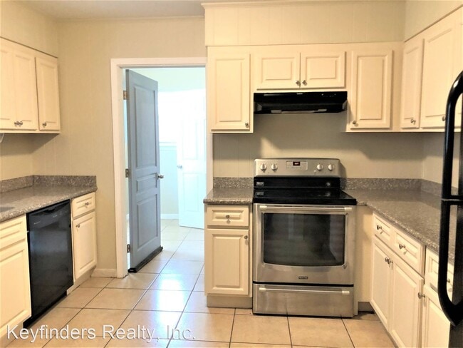 Primary Photo - 4 br, 2 bath House - 2860 Donald Drive