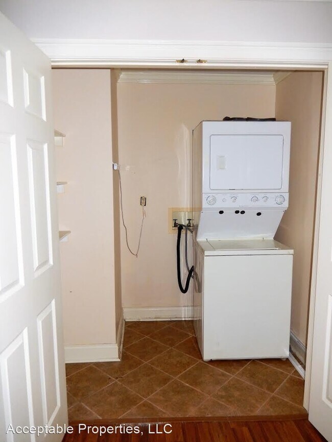 Building Photo - 3 br, 1.5 bath House - 4471 WEEMS ROAD