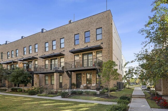 Building Photo - 1024 Robert Smalls Wy