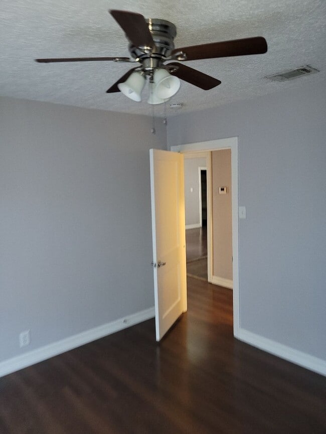 Building Photo - 6918 Irvington Blvd