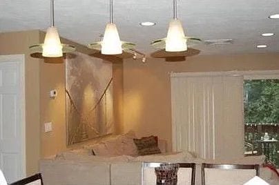 Building Photo - 330 Sunderland Rd