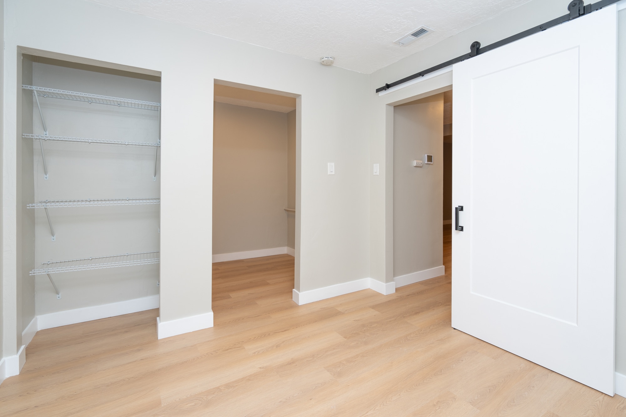 Building Photo - 2527 Porter Ave