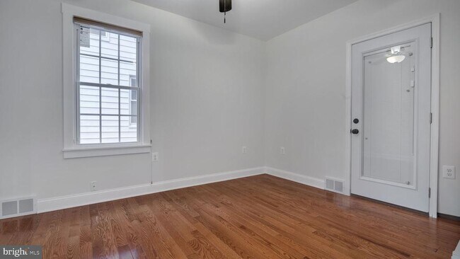 Building Photo - 3717 36th St